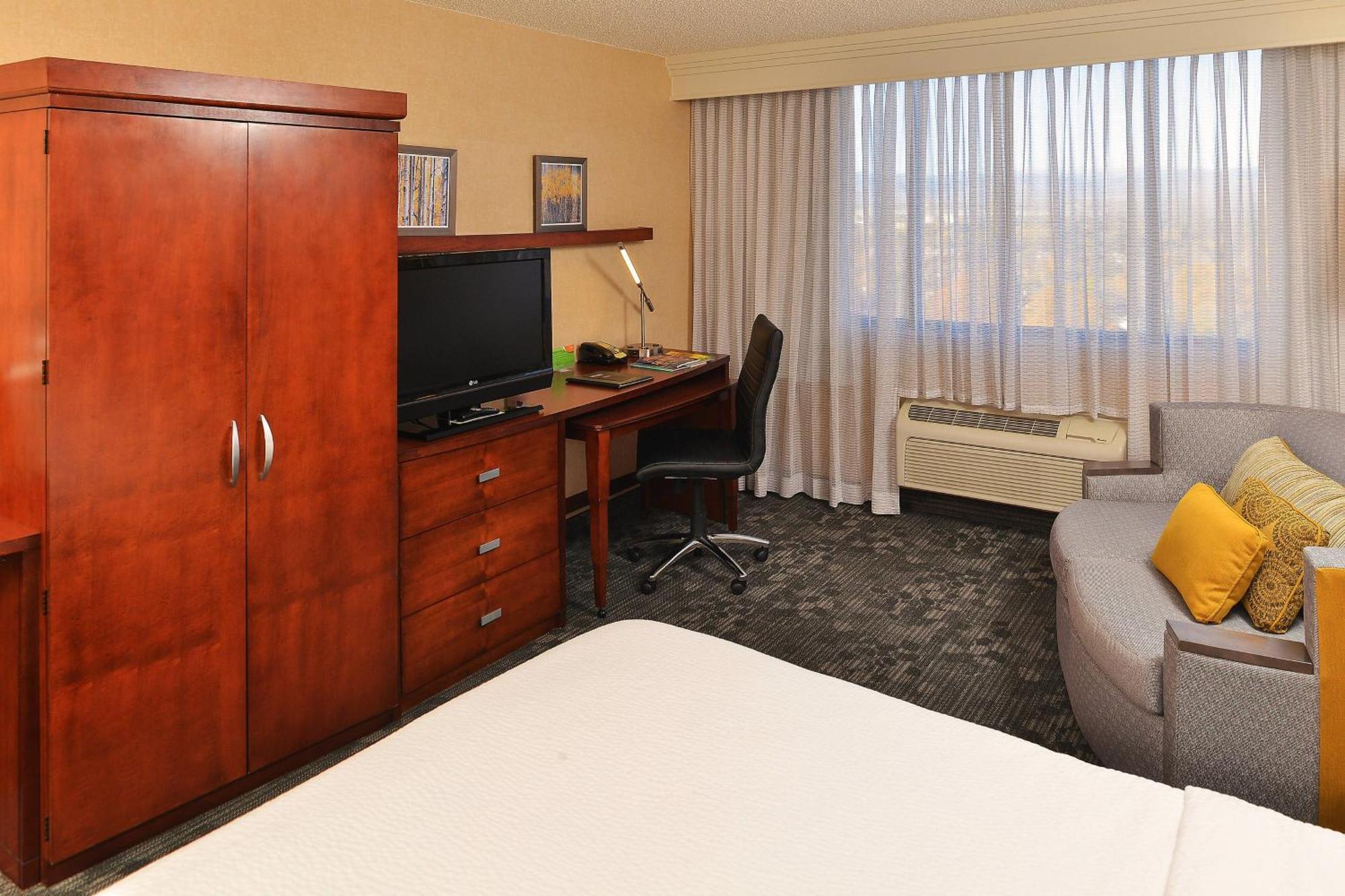 Courtyard By Marriott Denver Cherry Creek Extérieur photo